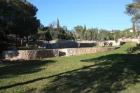 Villa with Private Beach Hotels near Παραλία "X" (Λευκή)