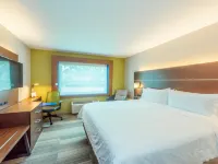 Holiday Inn Express & Suites BRADENTON WEST by IHG Hotels in Bradenton