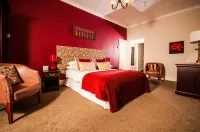 The Manor Hotel Hotels in Llanfihangel Cwmdu with Bwlch and Cathedine