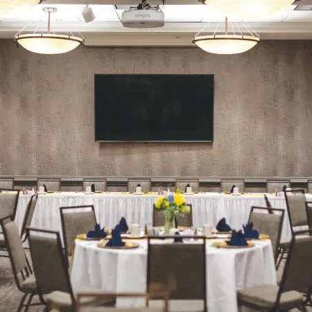 Holiday Inn & Suites ORANGE PARK - WELLS RD. by IHG