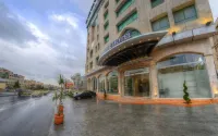 Meneur Hotel Hotels near Safeway Jubieha