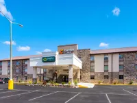 Comfort Inn Hotels near Watt Powell Stadium