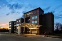 La Quinta Inn & Suites by Wyndham Pittsburg