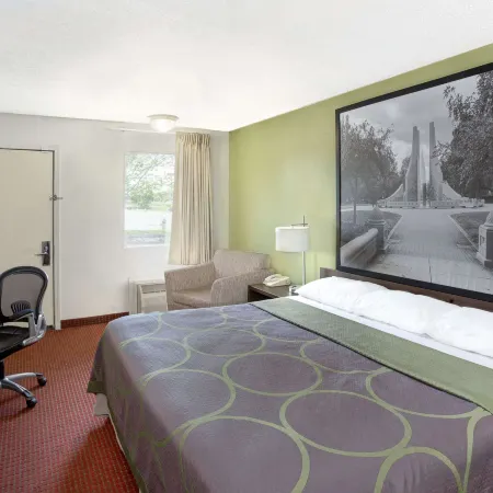 Super 8 by Wyndham Lafayette / Purdue Area