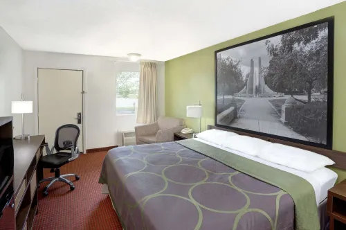 Super 8 by Wyndham Lafayette / Purdue Area