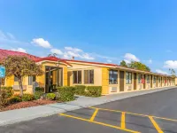 Econo Lodge Hotels in Huron County