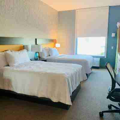 Home2 Suites by Hilton Edinburg Rooms