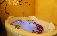 Pa Prai Villas and Suites Resort - Hot Tub