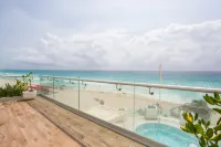 Oleo Cancun Playa All Inclusive Resort - Merinäköala