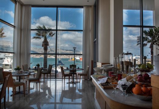 키오스 찬드리스