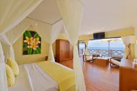 Dreamland Maldives Resort Hotels in Hirundhoo