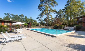Days Inn & Suites by Wyndham Tallahassee Conf Center I-10