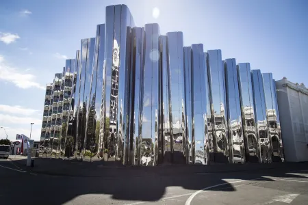 Quest New Plymouth Serviced Apartments Отели рядом с достопримечательностью «Те-Рева-Рева»