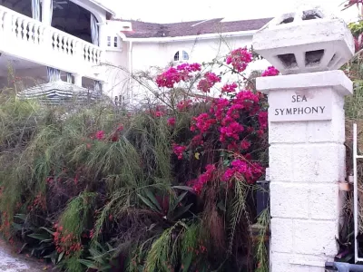 Sea Symphony Villa Hotel di 