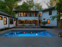 Oakhurst Inn at the University - Pool