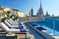 H10 Madison - Rooftop Pools