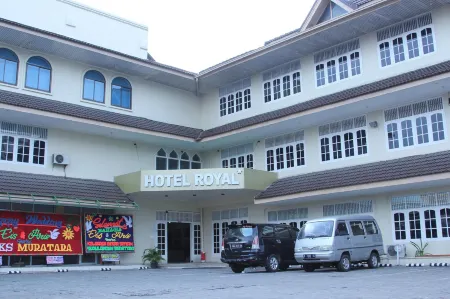 Hotel Royal Отели в г. Lubuk Linggau Timur I