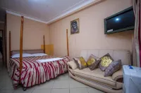 La Grand Chez Johnson Hotel Muyenga