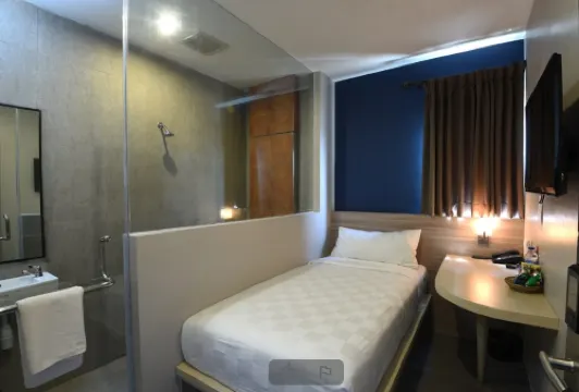 Mira Inn Rungkut Hotels in Rungkut