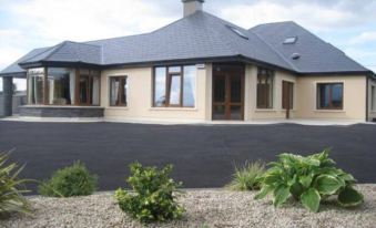 Killarney House - Housity