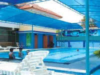 Green Grass Hotel & Restaurant - Pools