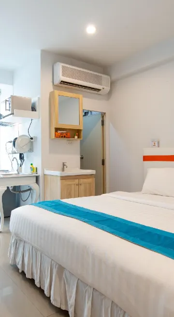 ห้องเตียงใหญ่พร้อมระเบียง - ไม่มีลิฟต์