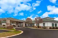 Days Inn by Wyndham Pentwater Hotels near Buttersville Park