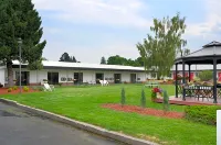 Sapphire Motel Midtown Bozeman فنادق في غالاتين