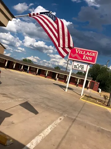 Village Inn Cotulla