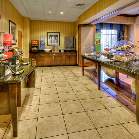 Hampton Inn Roanoke Rapids