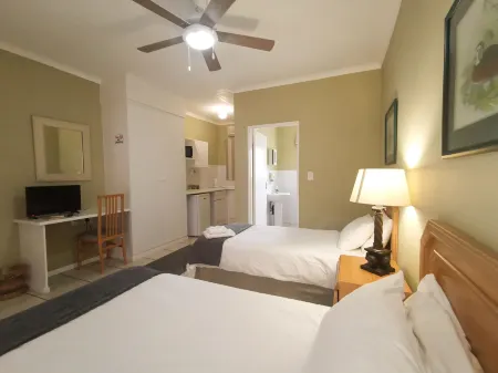 Loerie Guesthouse Отели в г. Ходспрут