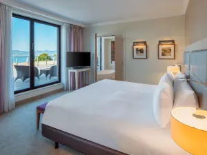 埃維昂萊班希爾頓飯店