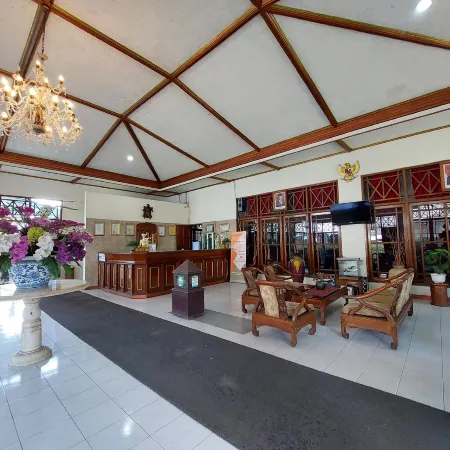 Hotel Puri Merbabu Asri Hôtels à : Kabupaten de Boyolali