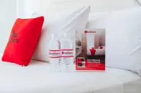 RedDoorz Syariah near Tanjung Pinang City Center Hotel dekat CV Kyria Rezeki