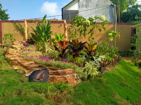 Long Beach Hotel Pangandaran Отели в г. Pangandaran Regency