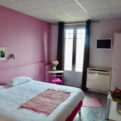 Hôtel de la Croix-Rousse Hotels near La Croix Rousse