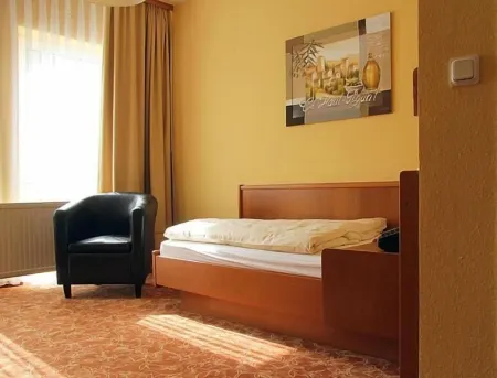 Waldschlößchen Отели рядом с достопримечательностью «Pagode»