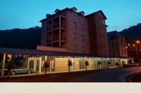 Coin d'Aubrac Hôtel Restaurant Spa de Luxe Các khách sạn ở Lavastrie