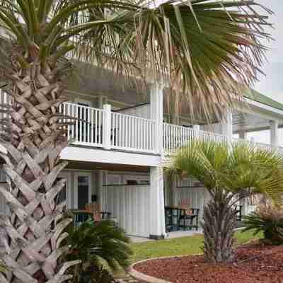 Islander Hotel & Resort Hotel Exterior