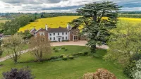 Glewstone Court Country House Hotel