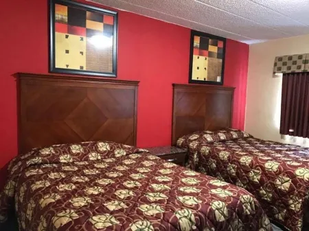 Travelodge by Wyndham Avenel Woodbridge