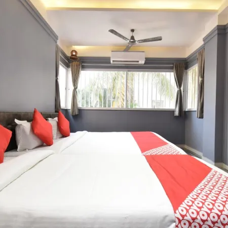 Hotel Ashirwad, Solpaur