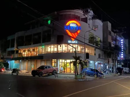 โรงแรมเซนโทร เลกัสปี
