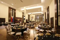 Oracle Hotel and Residences Hotels in Quezon City