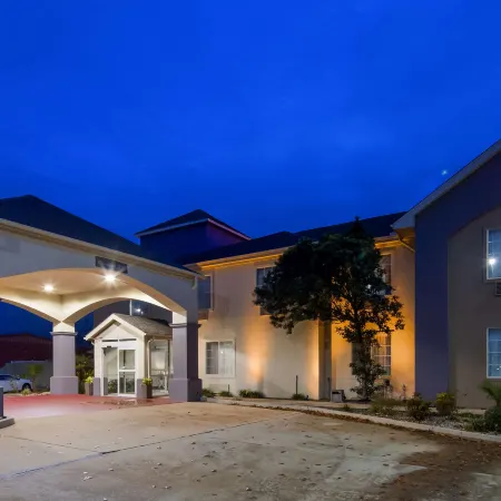 Best Western Plus DeRidder Inn  Suites