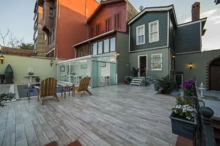 Hhk Hotel