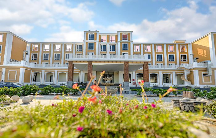 Hotel SRM Grandeurs