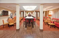 Hampton Inn Kansas City/Lees Summit - breakfast