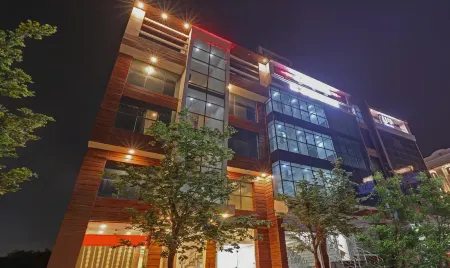 Treebo Silver Stallion