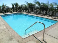 Hampton Inn & Suites Merced - Kolam Renang